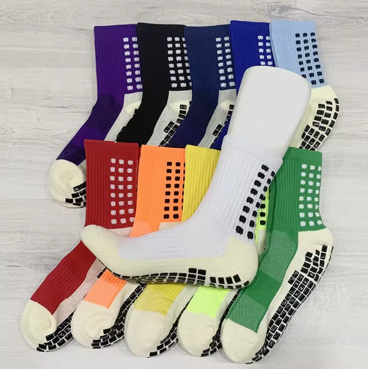 Wholesale Men Sport Grip Socks Nylon Football Grip Anti-slip Crew Soccer Socks