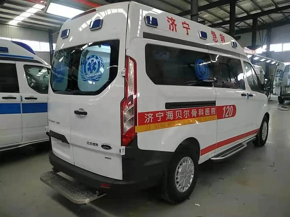 china new ford Mobile Hospital Emergency Ambulance Patient Transport with Medical Equipment for sale