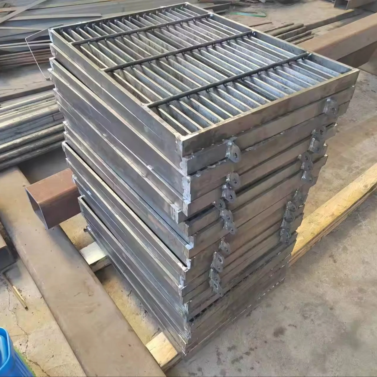 Metal Building Material Australian Standard Cheap Price High Quality 30*100mm Concrete Galvanized Catwalk Steel Grating