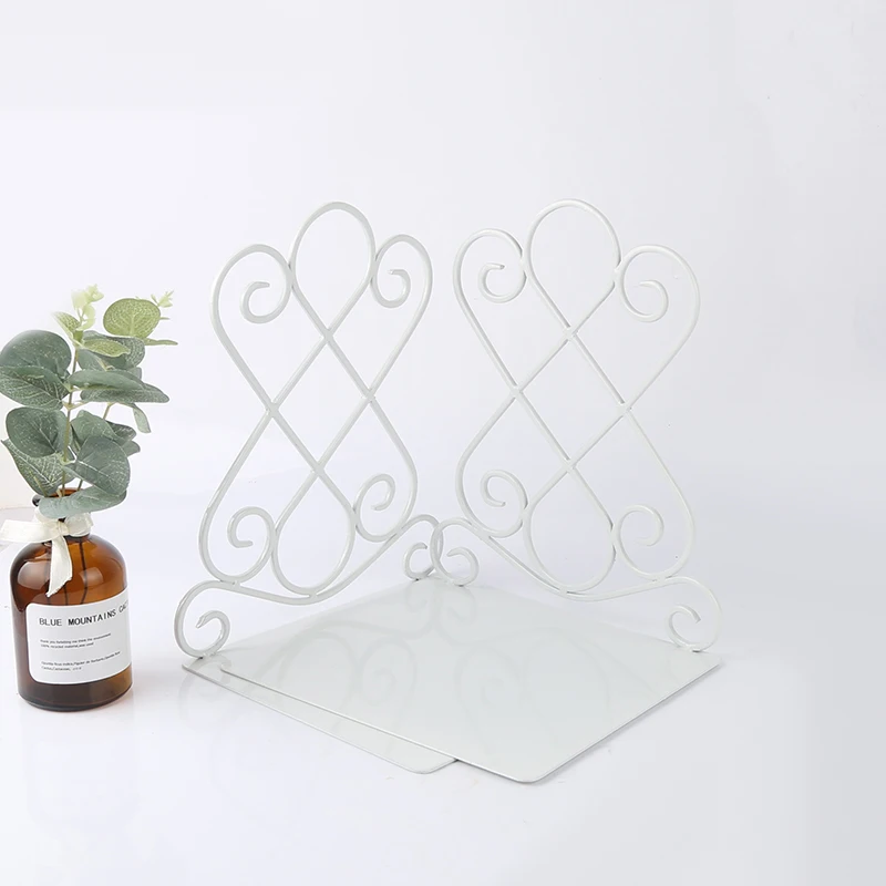 European Hot Sales Retro Metal Bookends Black L-Shaped Bookend Supports on Office Desk And School