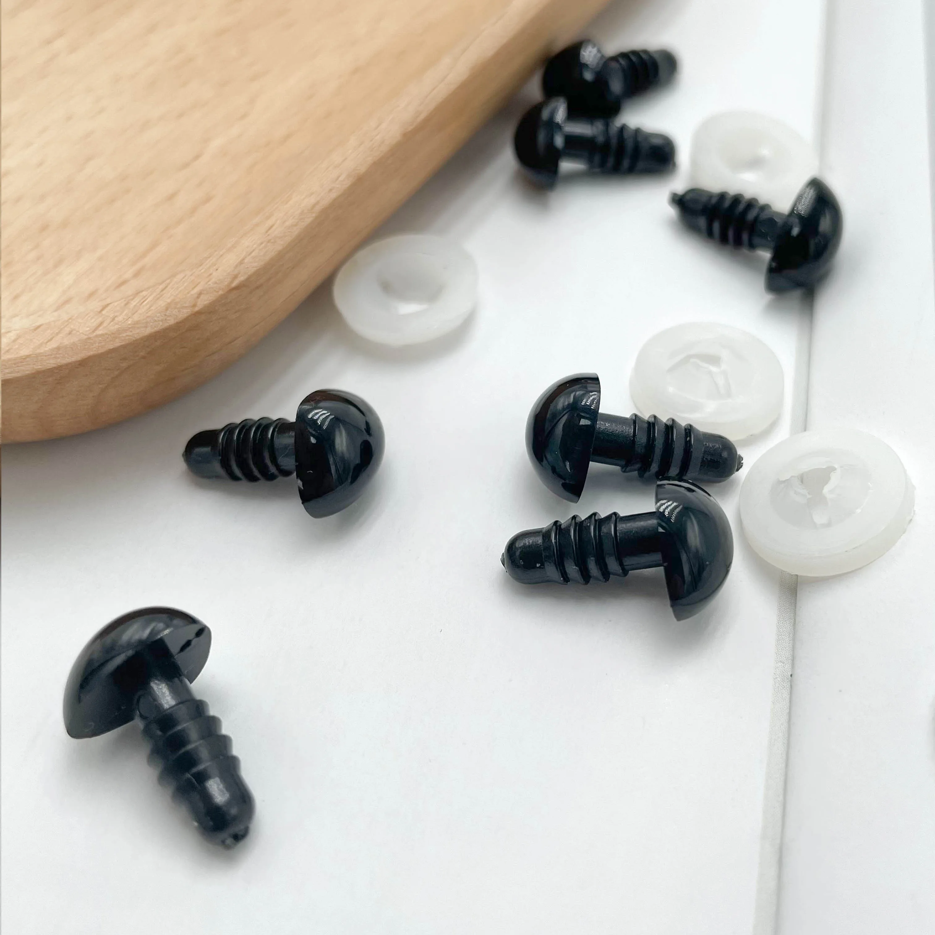 12*9mm Triangle Black Oval Plastic Safety crochet doll  Noses