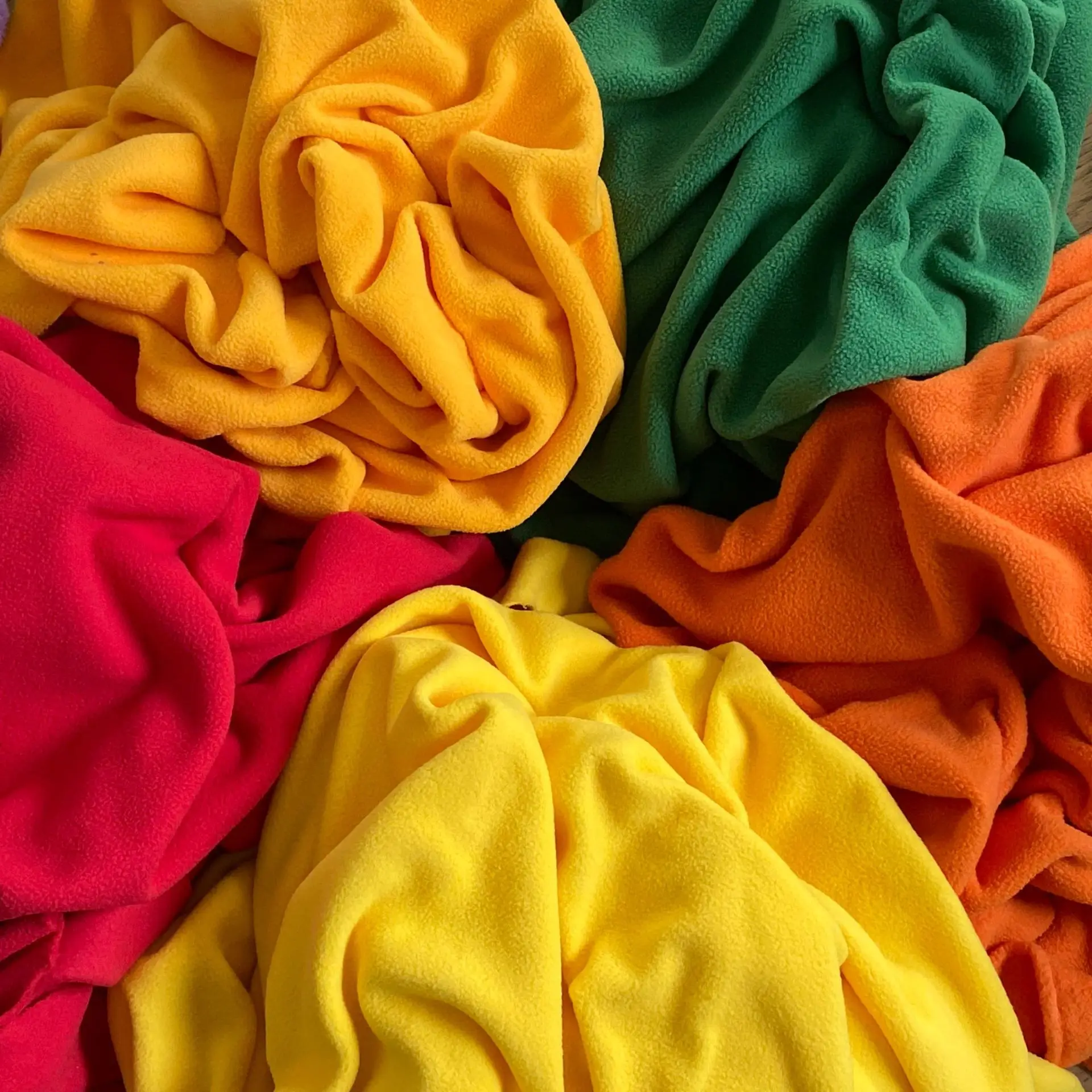 Recycled Polyester Plastic Recycled Polar Fleece Fabric For Winter Clothing And Blankets