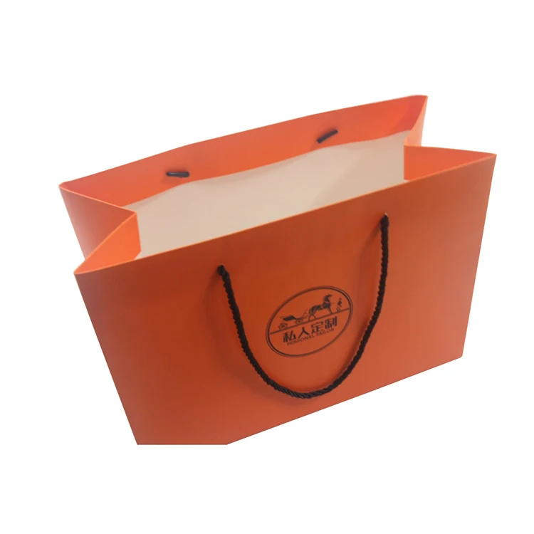 2023 Fashion Custom Luxury Paper Shopping Bags with Logo Gift Paper Package Bag