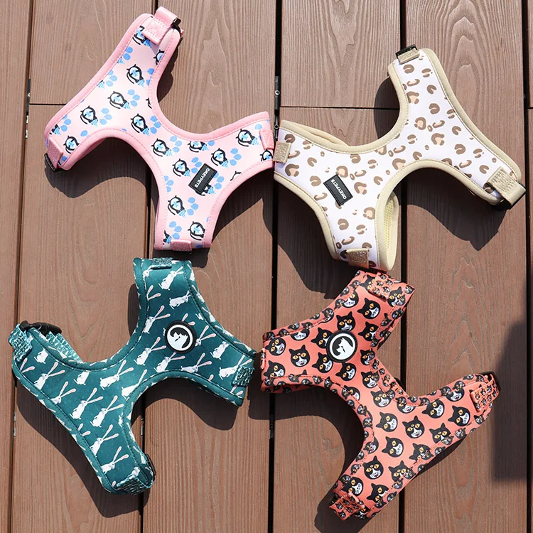 Custom Logo luxury fashion adjustable velvet neoprene printed pet dog leash reversible chest harness