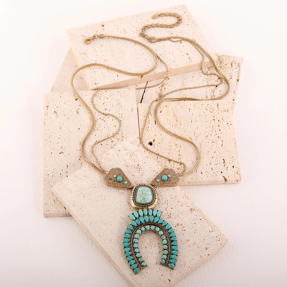 Latest Design gold plating Bohemian style turquoise pendant necklace Southwest Turquoise necklace for women