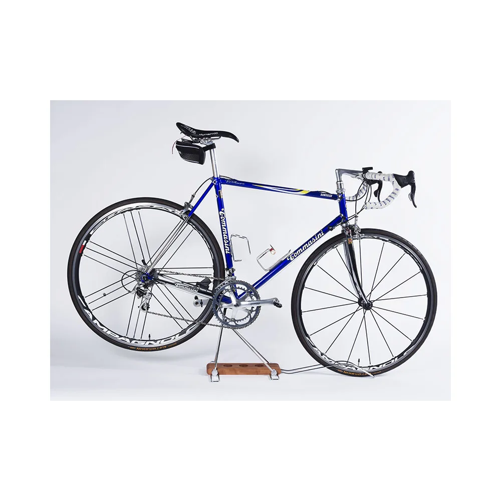 Japan hot sale display bicycle stand vertical service stand bike parking rack