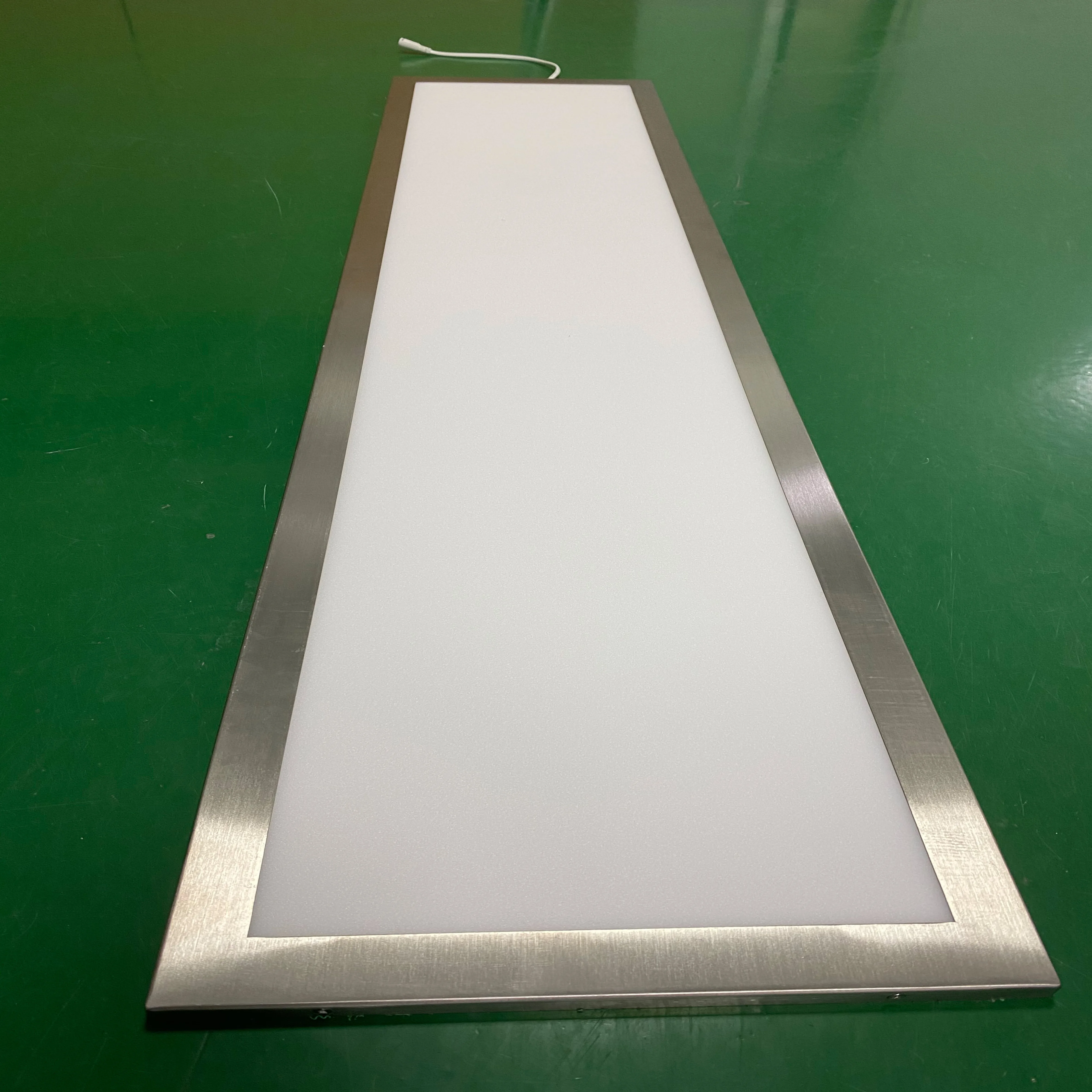 
TUV ROHS industrial clean room indoor extra slim lighting ceiling mounted 300x1200mm led panel lighting led ceiling light 