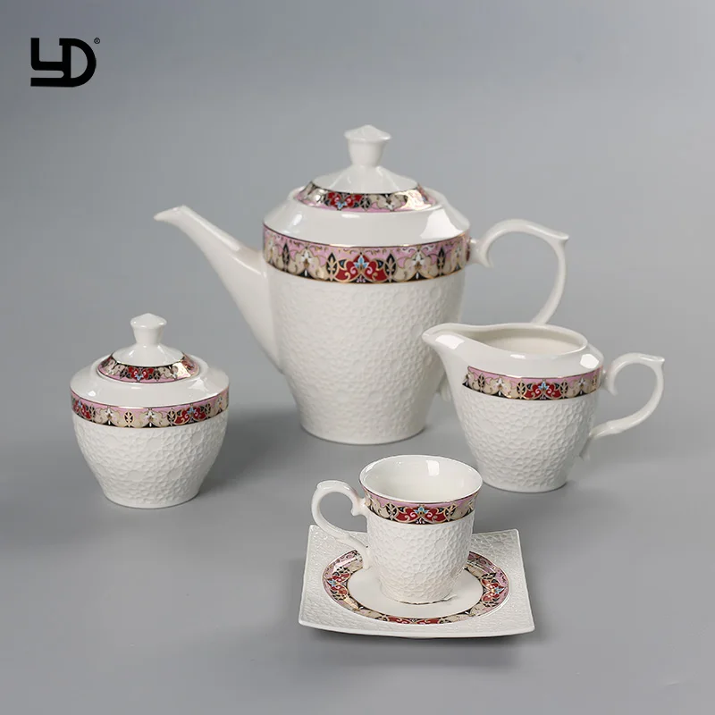 Customized China Market Factory Price Direct Sales Western Style Durable Porcelain Dinnerware Sets Bowl Square Plate Milk Pot