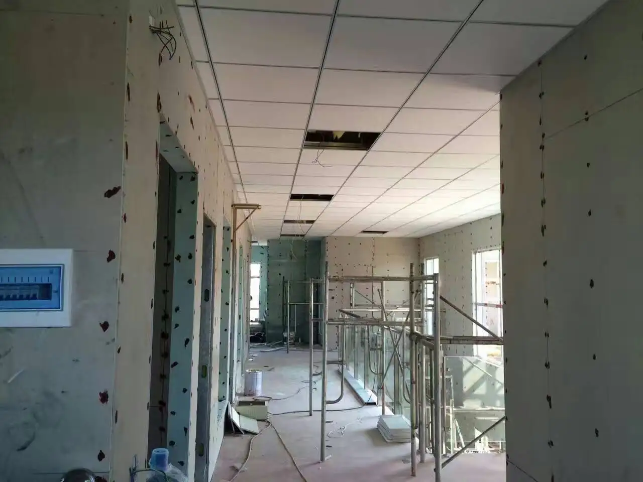 Mgo floor  board is an ideal choice for high density, strong load bearing, suitable for a variety of floor engineering needs.