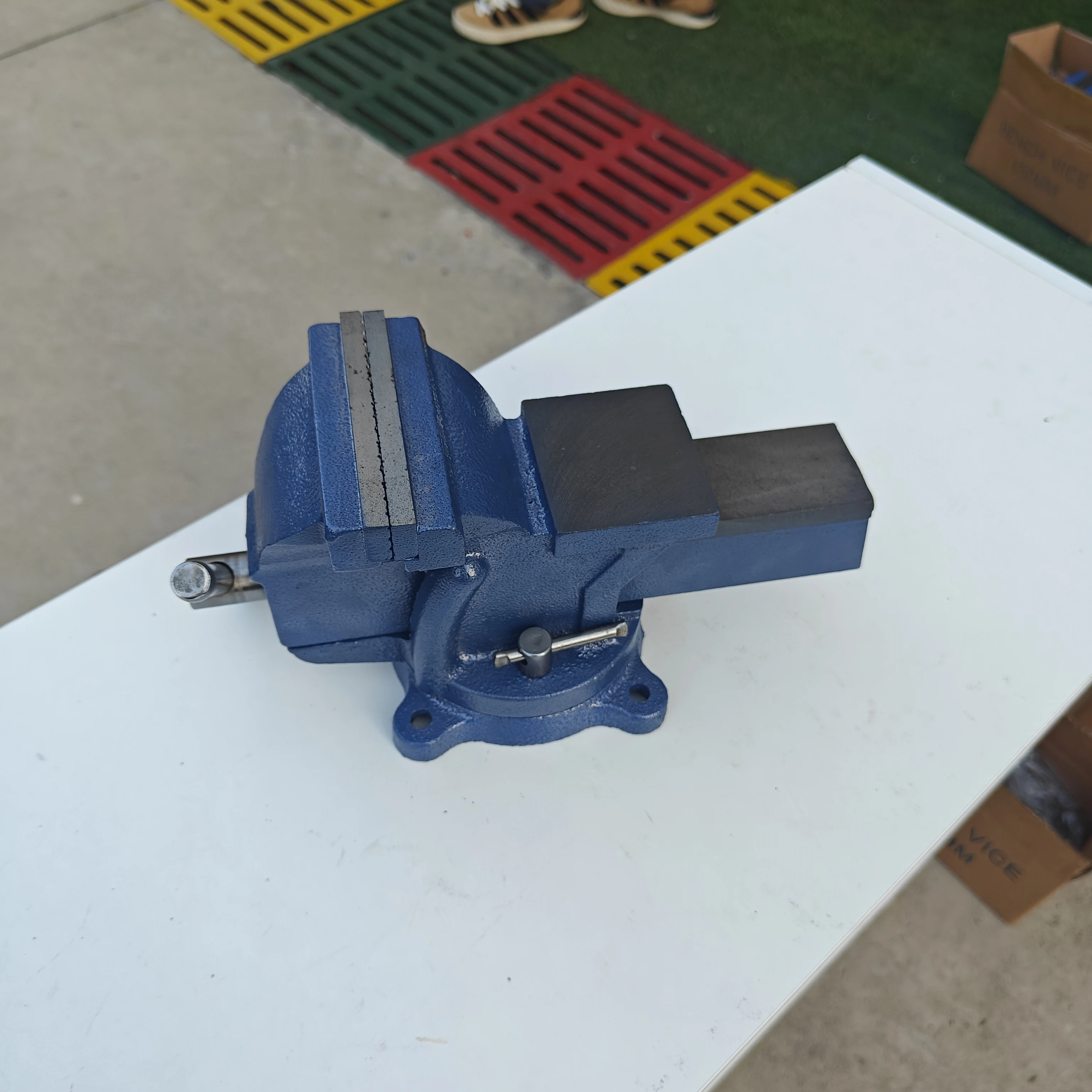 7 Inch Forged Steel Bench Vise with 360 Degree Rotating Base