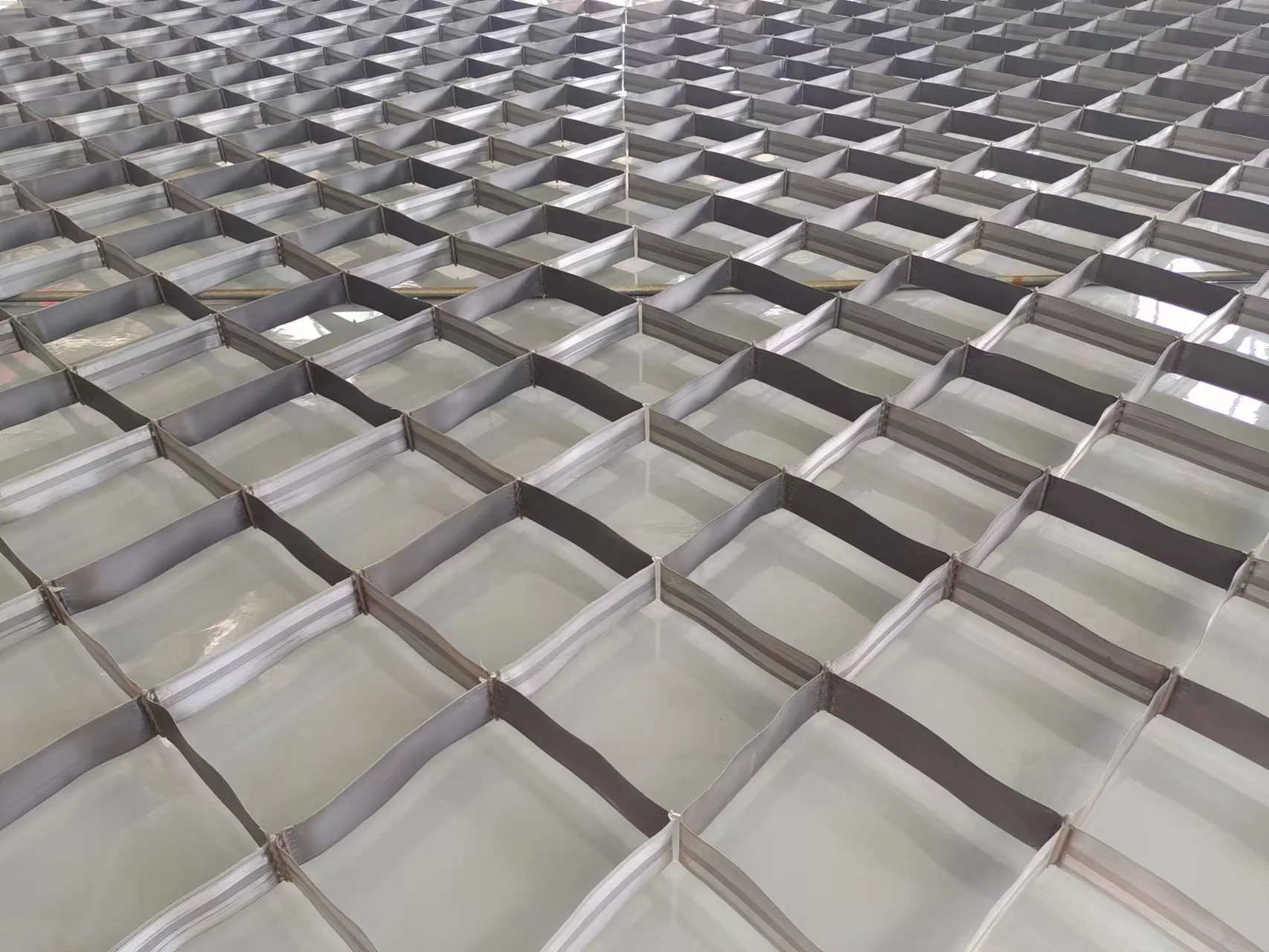 Superior to geogrid plastic geocell PP/PE/HDPE materials Subgrade construction on sale