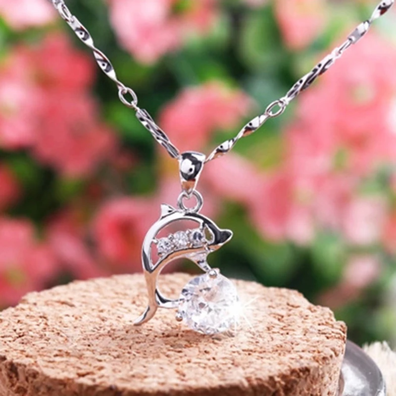 Hot Sale Wholesale Cheap Silver Plated Link Chain Necklace Popular Dolphins Pendant Inlaid Diamond Chain Necklace For Women