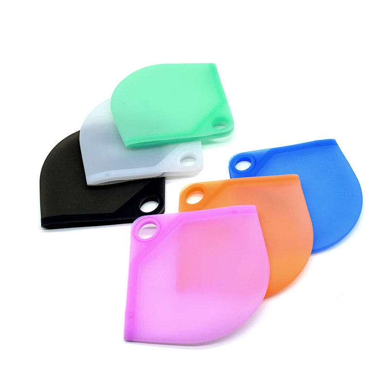 
Silicone Masking Keeper Portable Facemask Holder Foldable Face Mask Storage and Reusable Face Mask Case Holder 
