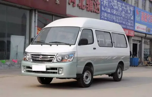 Китайский мини-автобус Huachen Jinbei Hiace 9