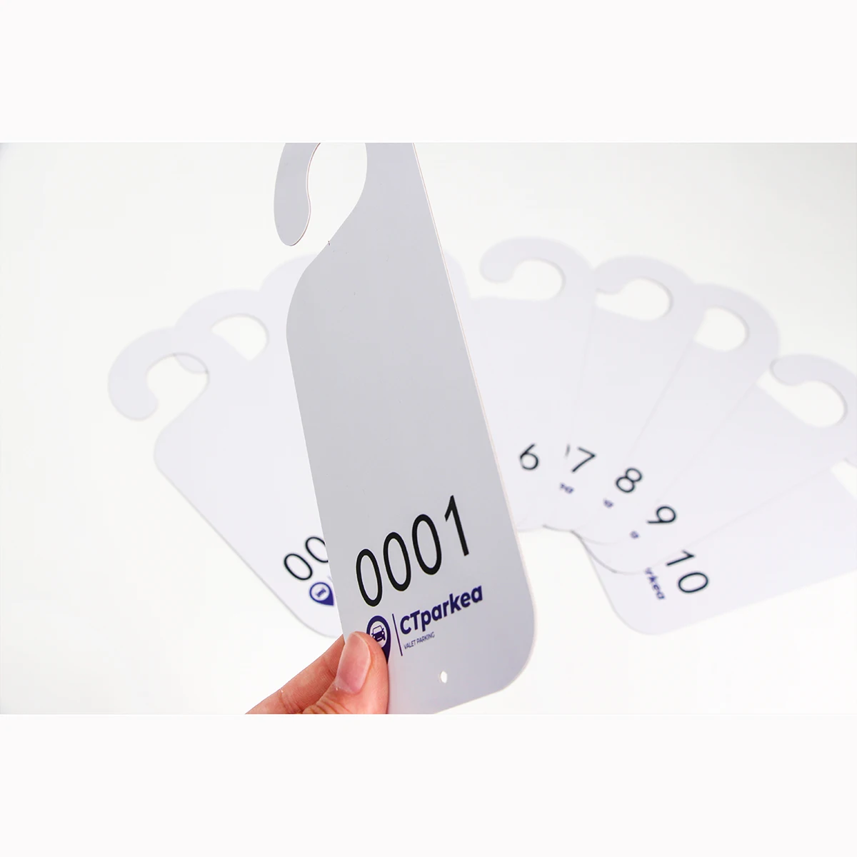 Custom Cardboard Advertising Promotion Variable Data Serial Number Double Side Printing Business Card PVC Door Tag Hanger
