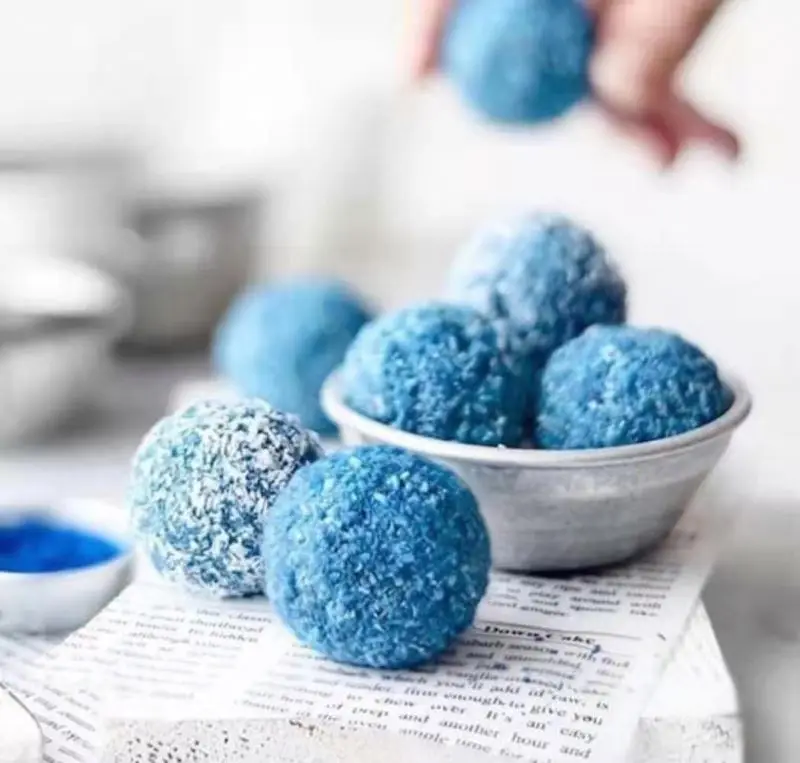 Le-nutra Manufacturer supply food coloring Spirunila Blue Powder Best phycocyanin powder for Color Value E18 from spirulina