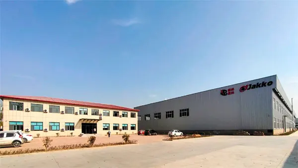All models Free Sample wholesale Auto ceramic Brake Pad Manufacturer Brake pads factory and bus truck brake pads supplier