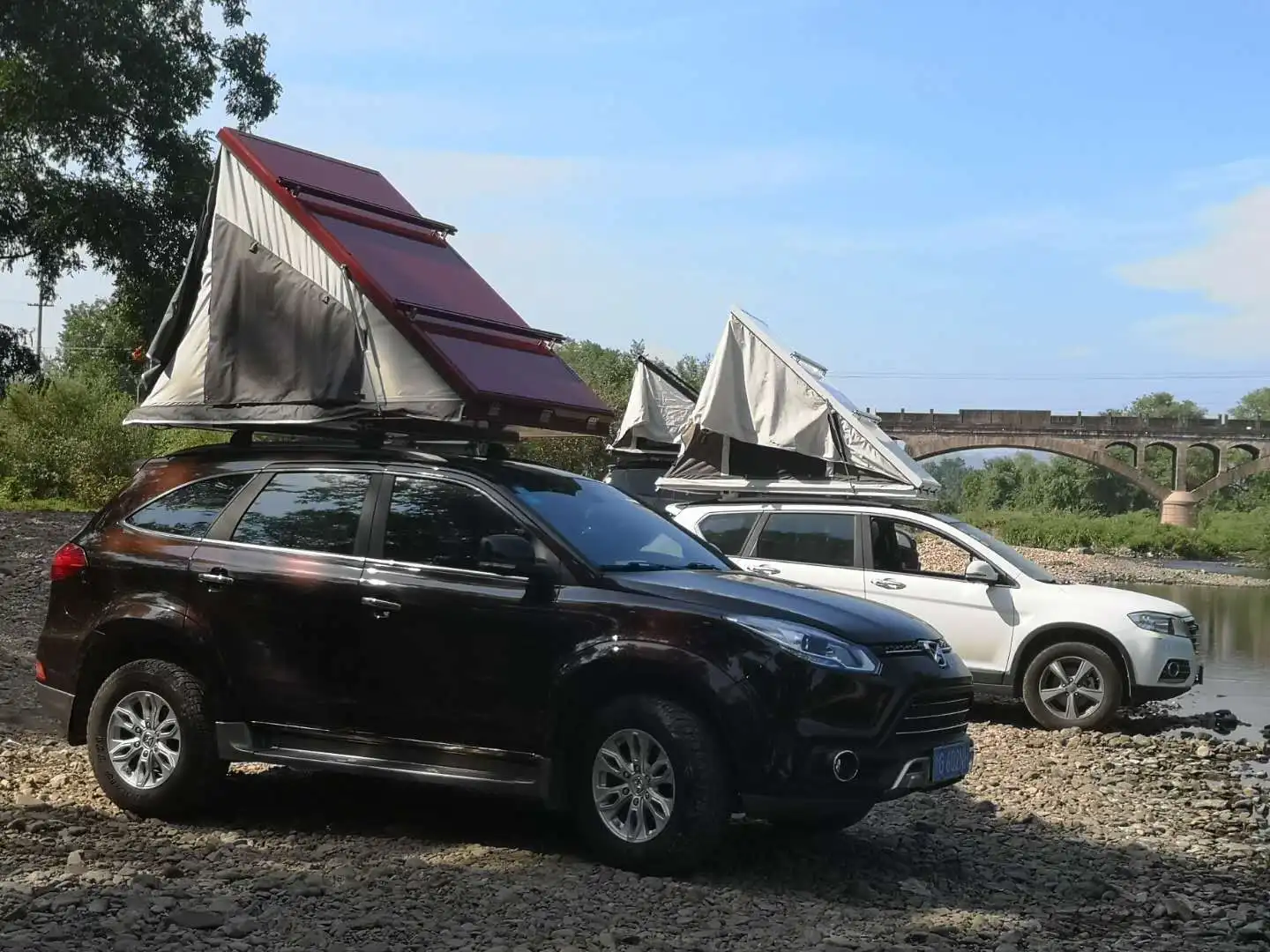 Quick Automatic Opening Factory Make Aluminium Shell Roof Top Tents Hard Toptent