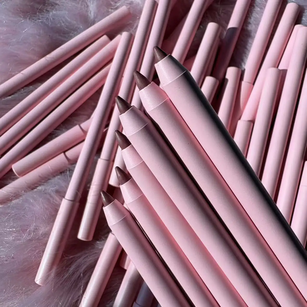 Wholesale Organic Nude Long Lasting Waterproof Matte Cream Lipliner Vegan Private Label Pink Retractable Crayon Lip Liner Vendor