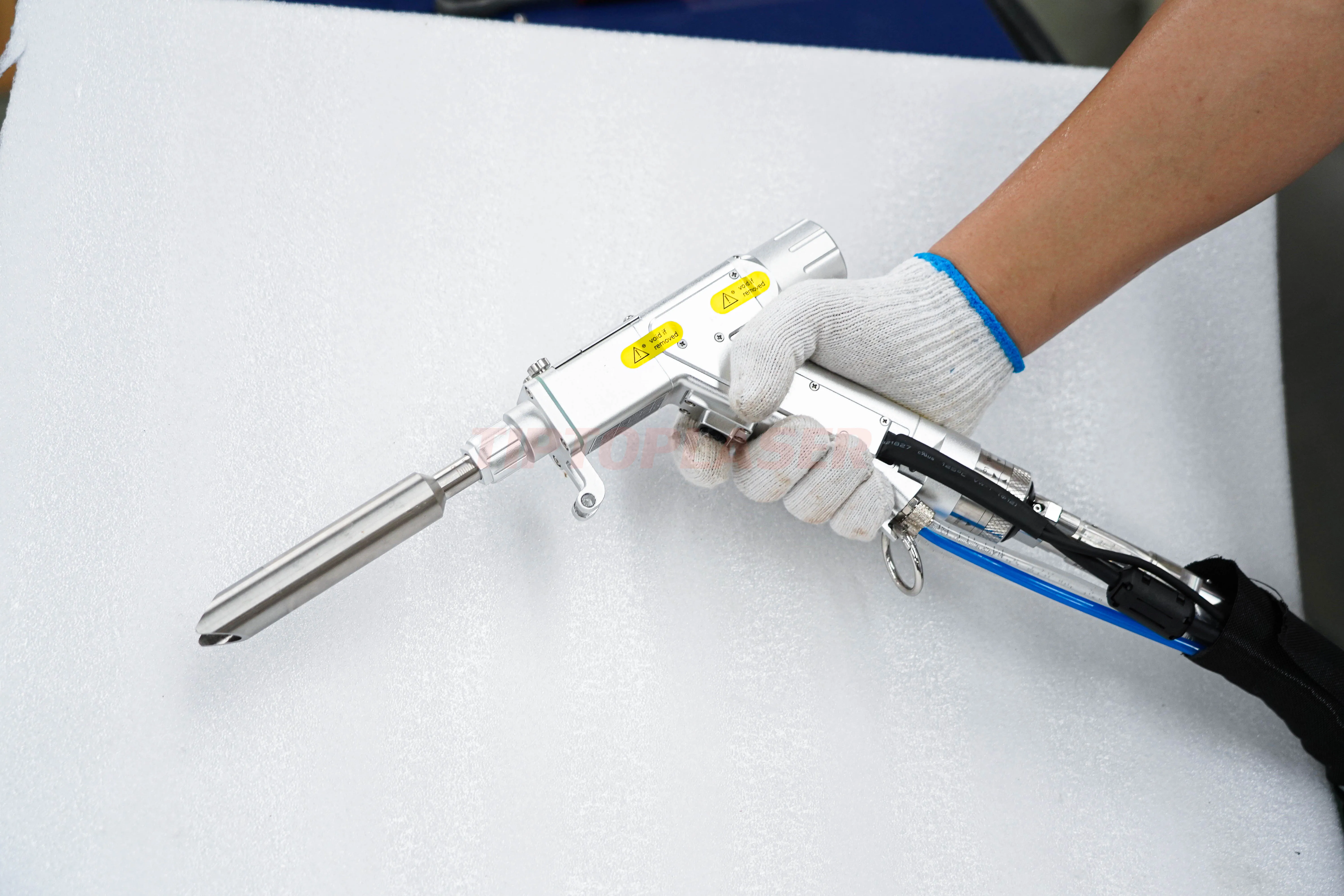 Multifunctional 3-in-1 Hand Held Laser Welding Machine 1KW 2KW 3KW for Aluminium Carbon Stainless Steel Hotels 2 Year Warranty