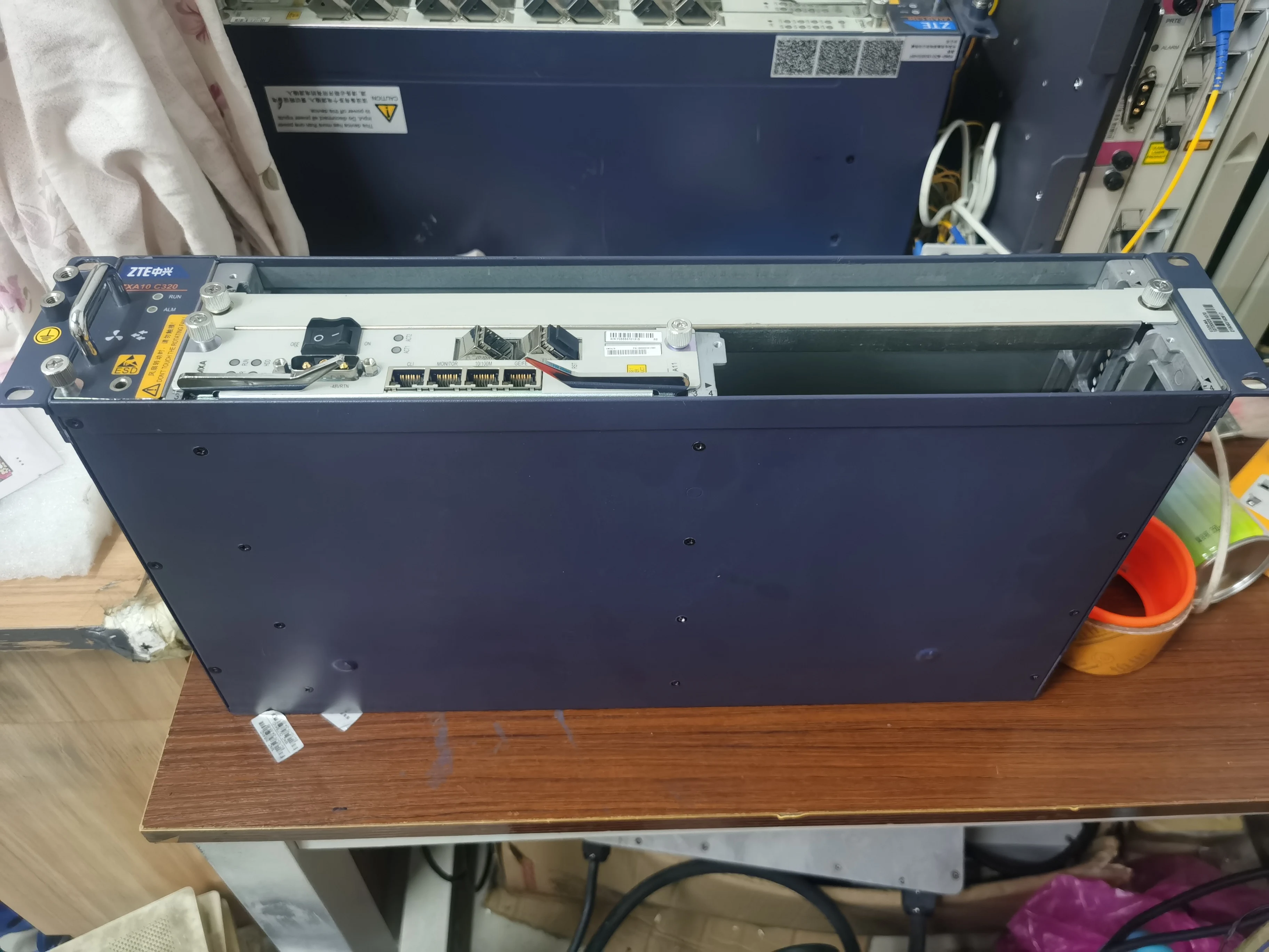 Mini 16 Port ZXA10 C320 GPON OLT Network Access Equipment  10GE SXMA A31*1 Card With AC+DC Power Supply  Zxa10 Zte C320