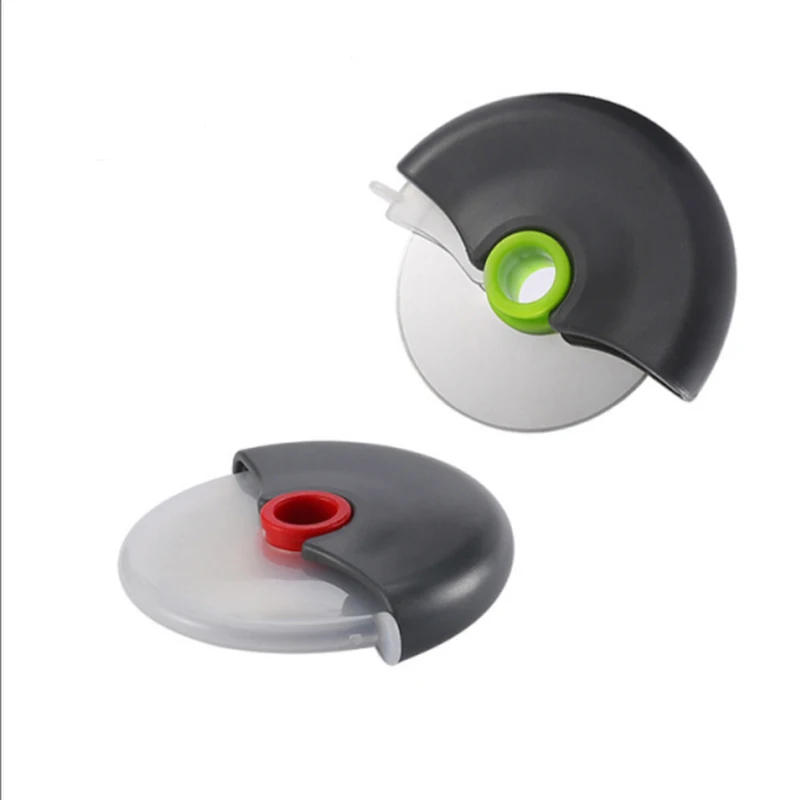 Super sharp and easy to clean pizza cutter wheel slicer Kitchen gadget with protective blade protection cover