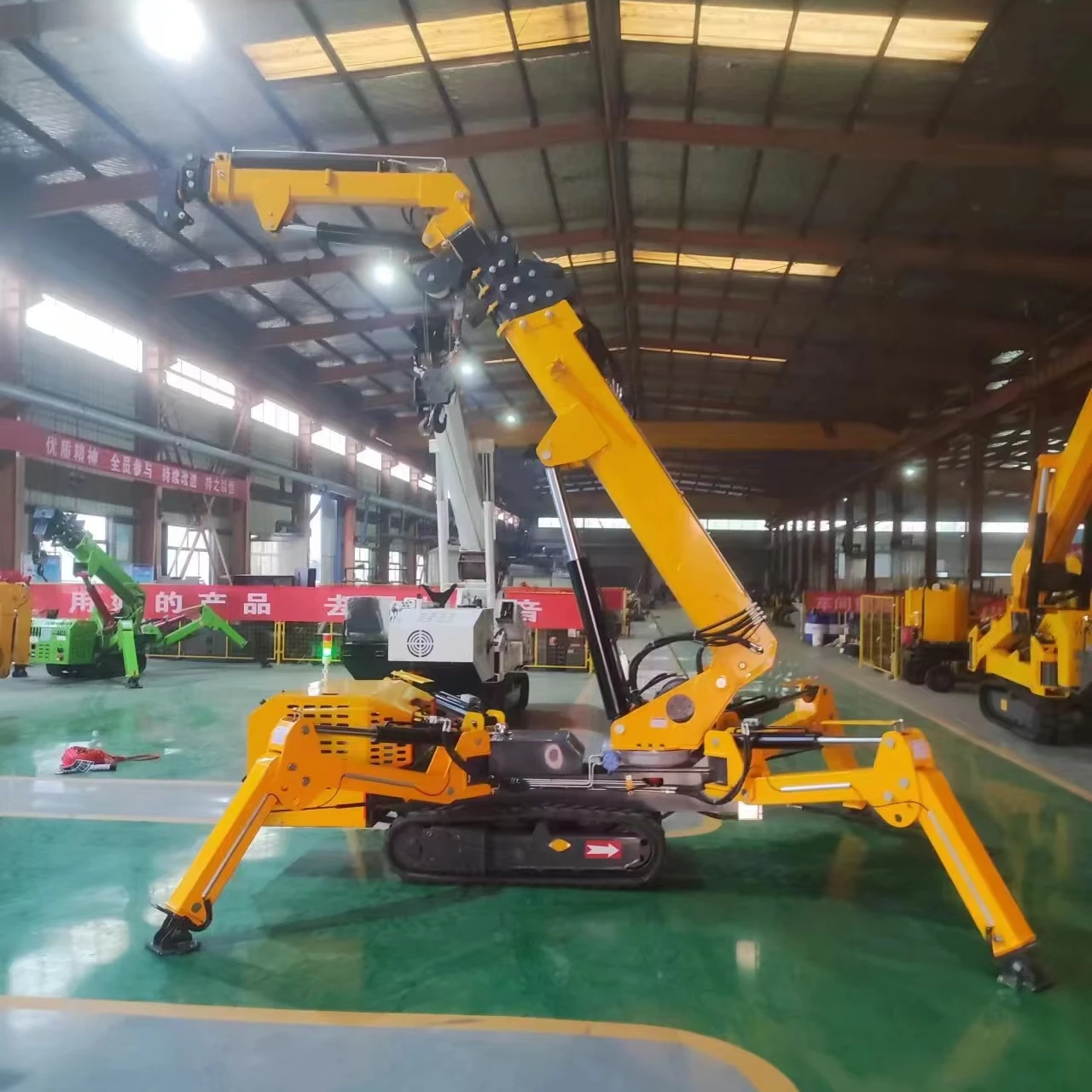 Crawler Telescopic Cranes Diesel 5-Section Hydraulic Hoist with 360 Slew
