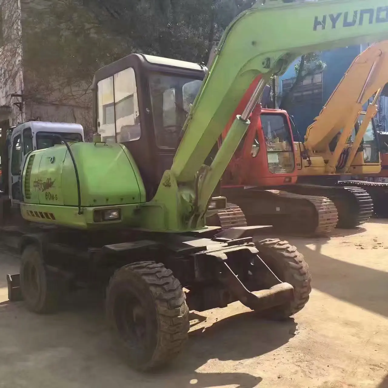 High cost performance Import wheel digging Used original R60-5 excavator at best price for sale