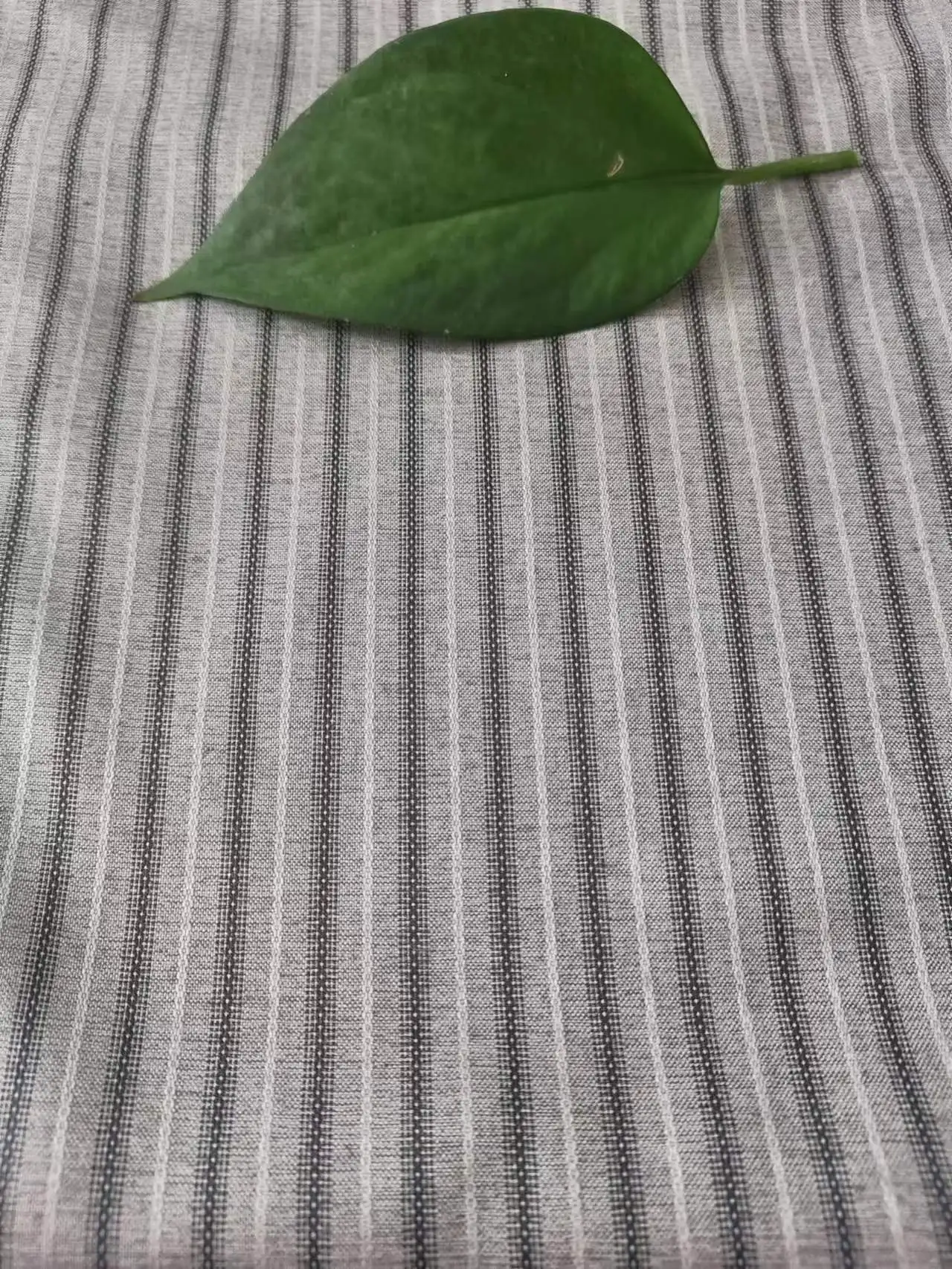 New Design Soft Hand Fee T/R Blended Yarn Dyed Jacquard Fabric for Overcoat Garment