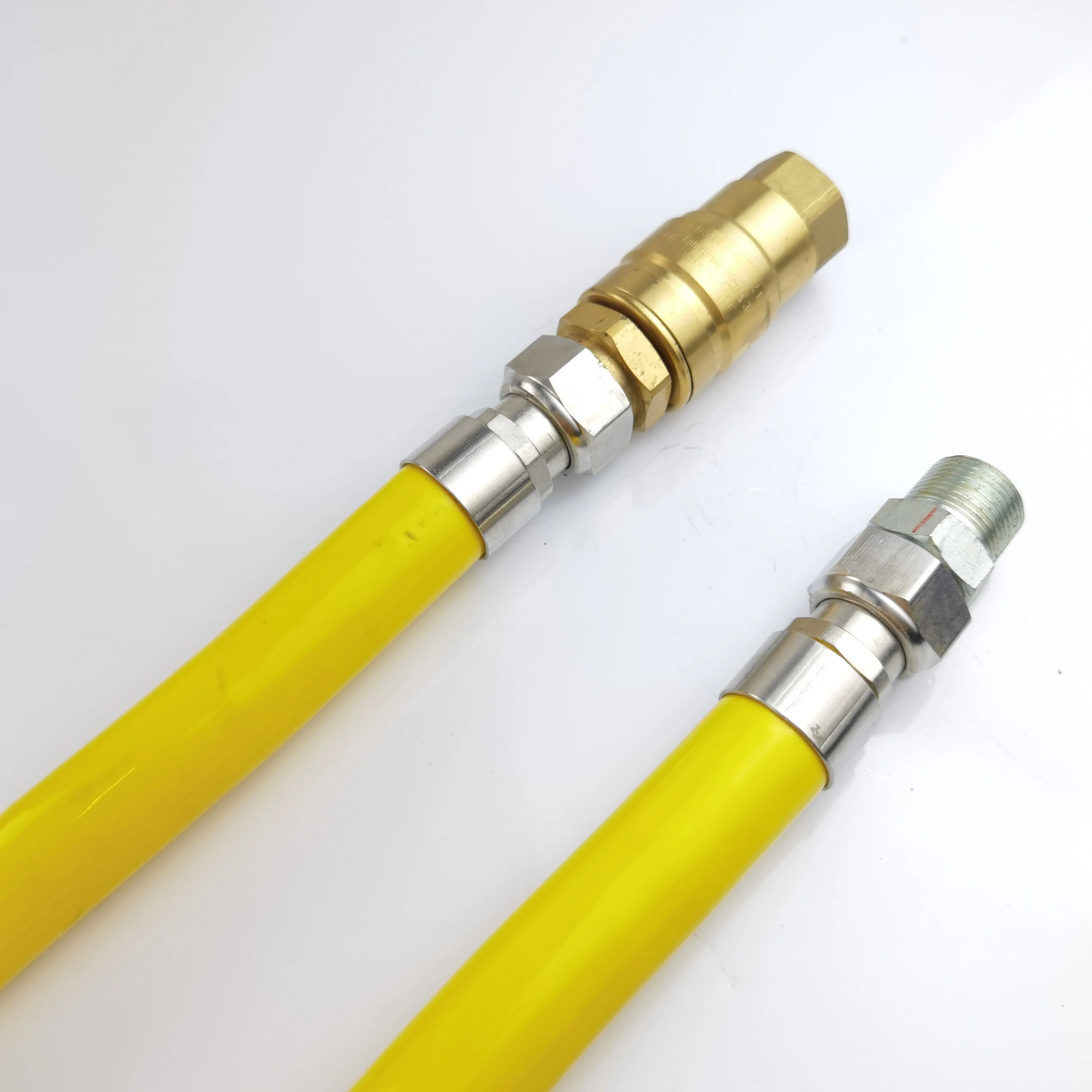 China Manufacture Eco-friendly BS669 Metal Hose Pipe Yellow Natural Flexible Gas Hose