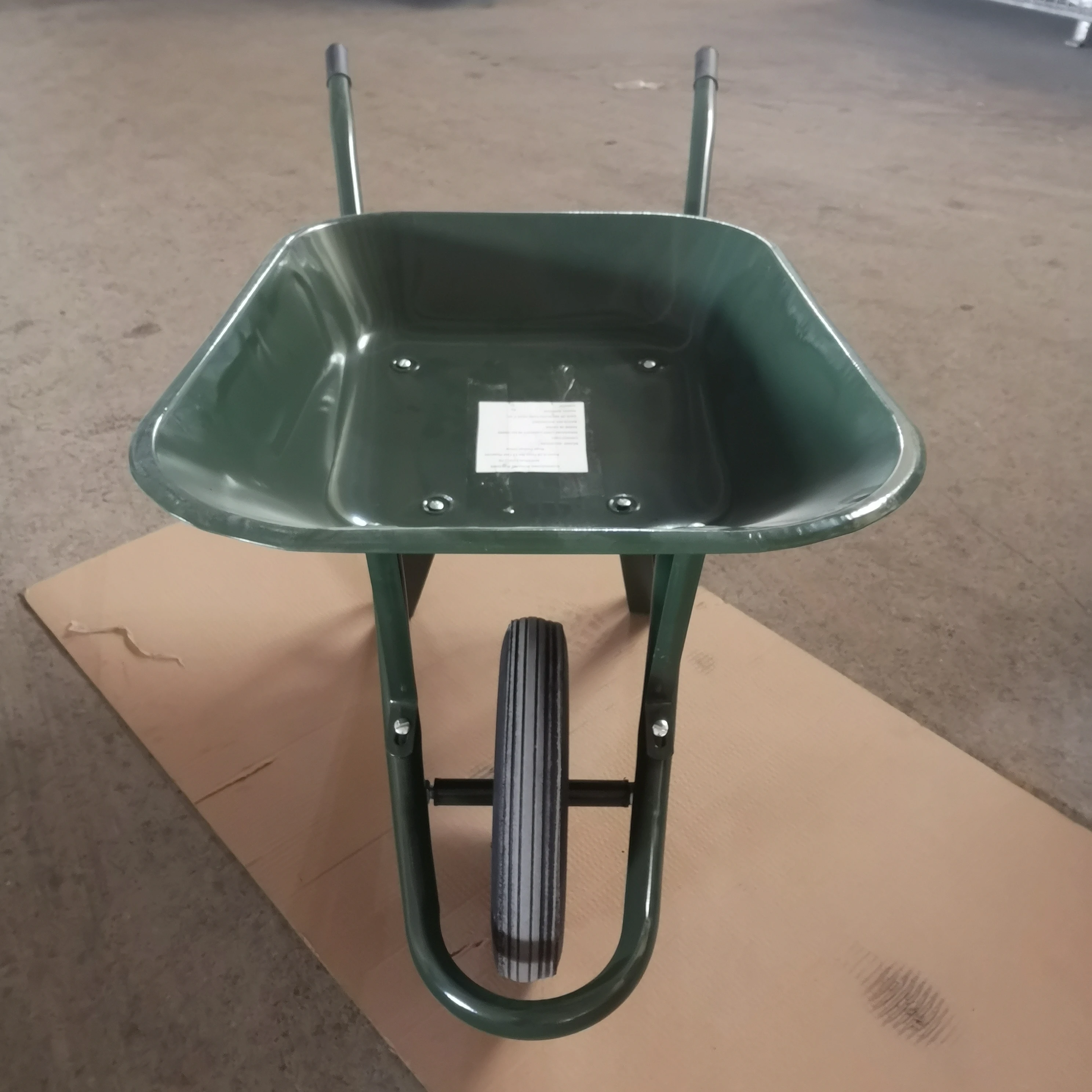 Factory Supply Wholesale Powder Coating Multicolor Construction Iron Wheelbarrow With Solid Wheel