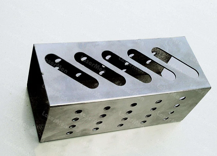 New design LM-6000 fiber laser cutting machine with Raytools automatically focus laser head