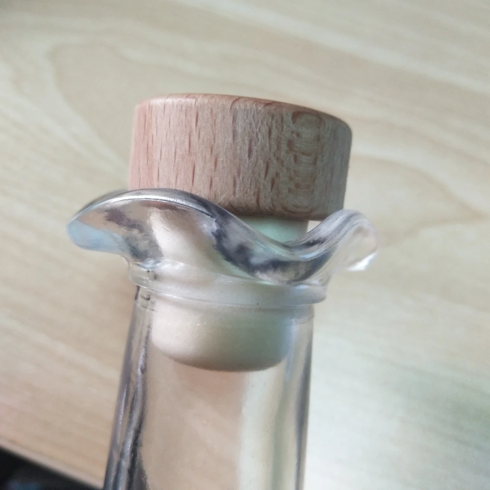 500ml 16oz customized vodka olive oil glass bottle with unique pourer neck