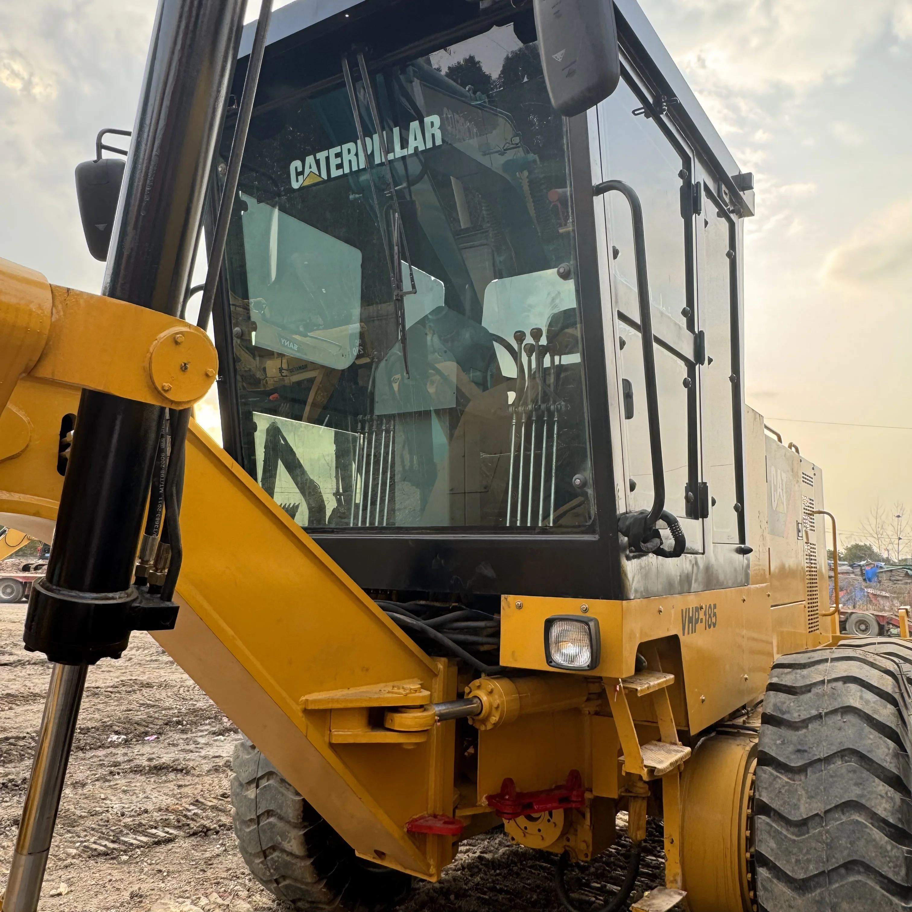 Secondhand CAT good quality 140h motor grader used cheap caterpillar 140G 140K 140 motor grader for sale