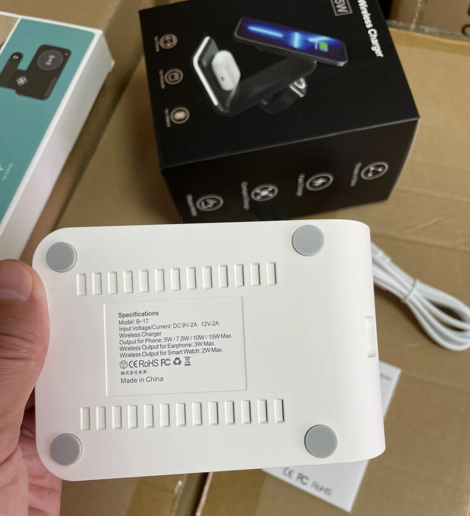 Trending Products 2022 New Arrivals home Mobile Phone 4 In 1 Magnetic 15w 10w Qi Fast Wholesale Best Wireless Charging Station