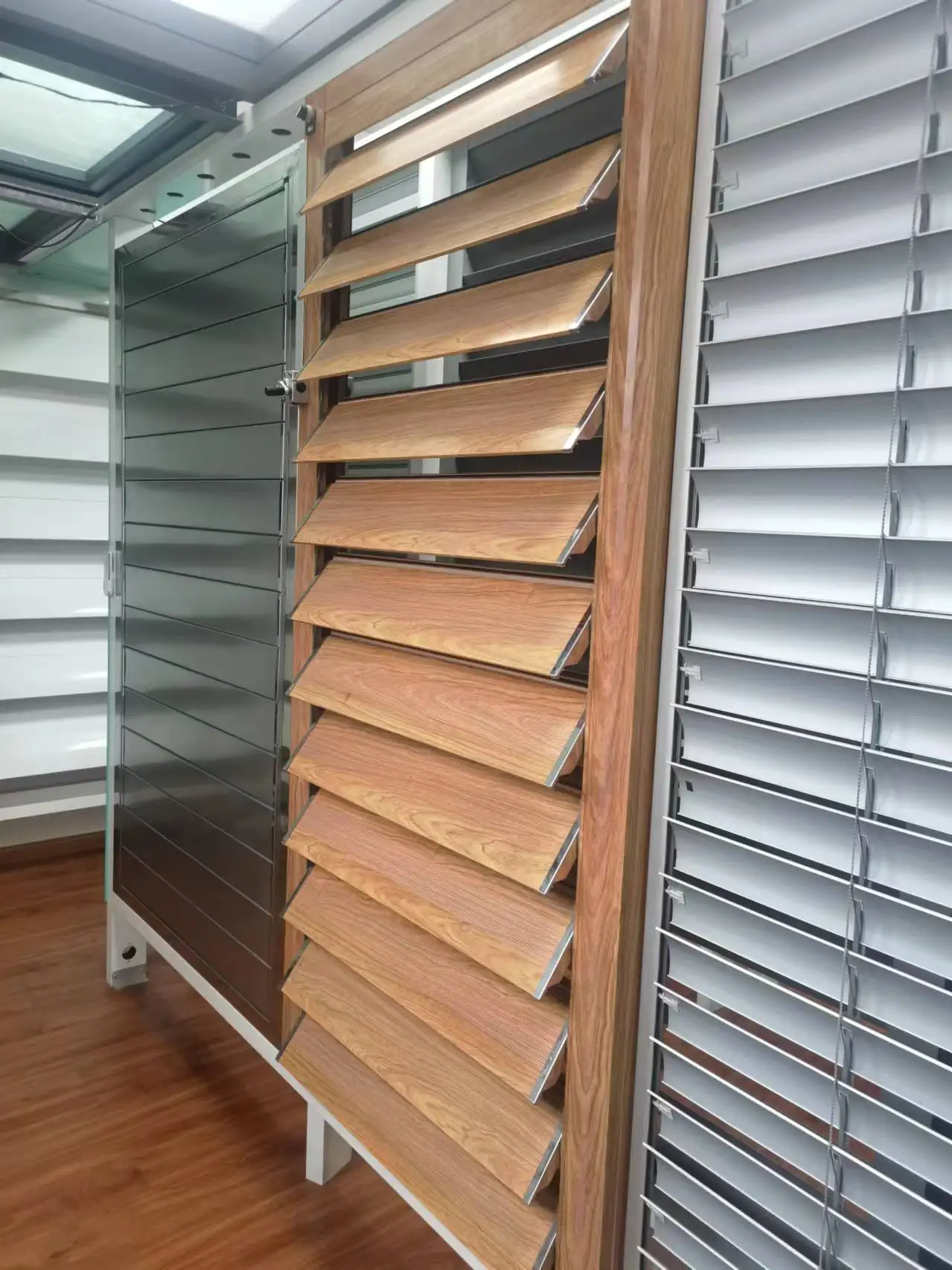 Electric/Manual Wooden Color Aluminum Louver Price Outdoor Louvers Aluminum Frame Window Louvered Shutters Sun Shade