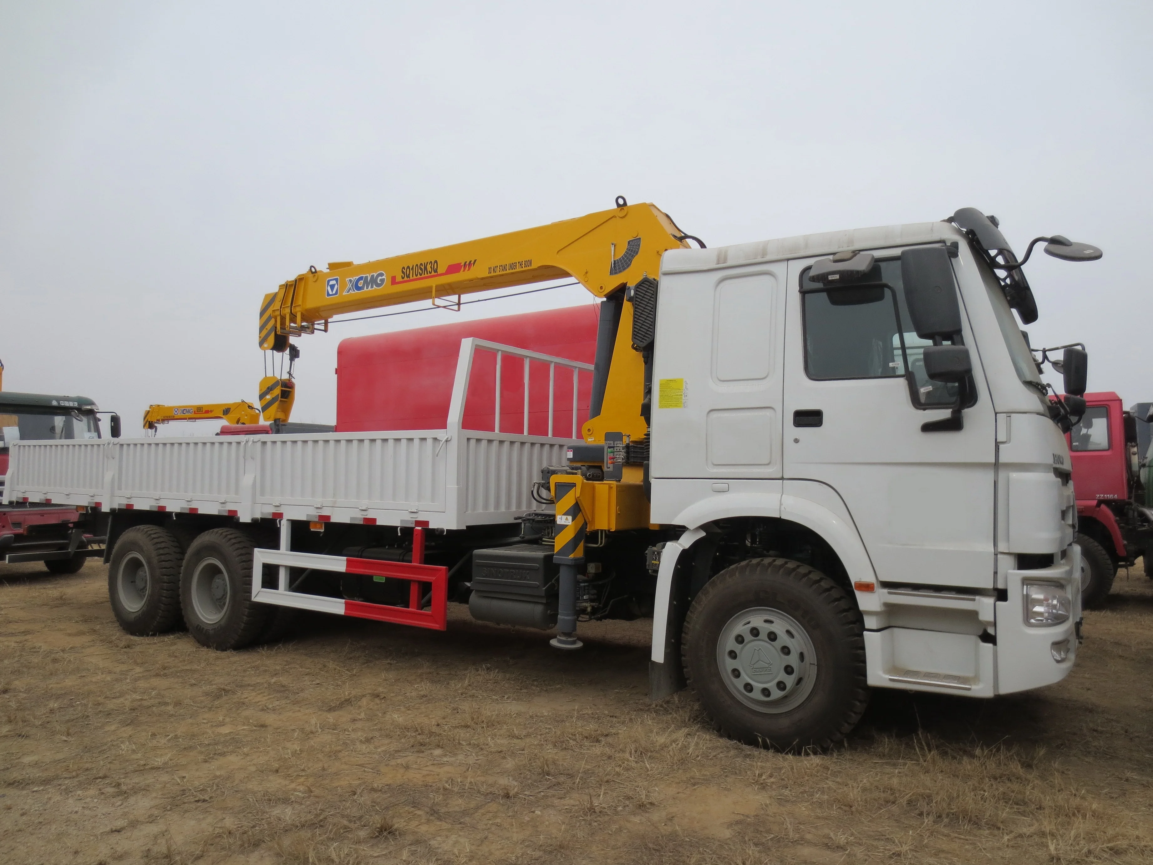 Грузовик HOWO 8X4 из