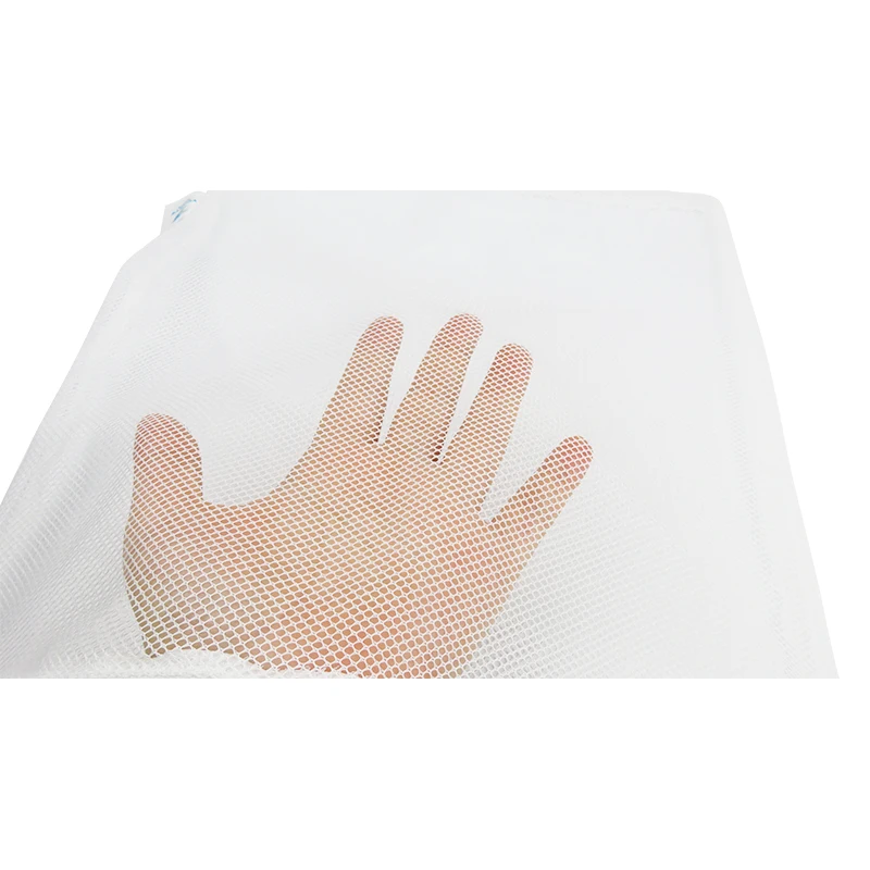 Небольшой полиэстеровый сетчатый мешок для стирки нижнего белья на застежке-молнии