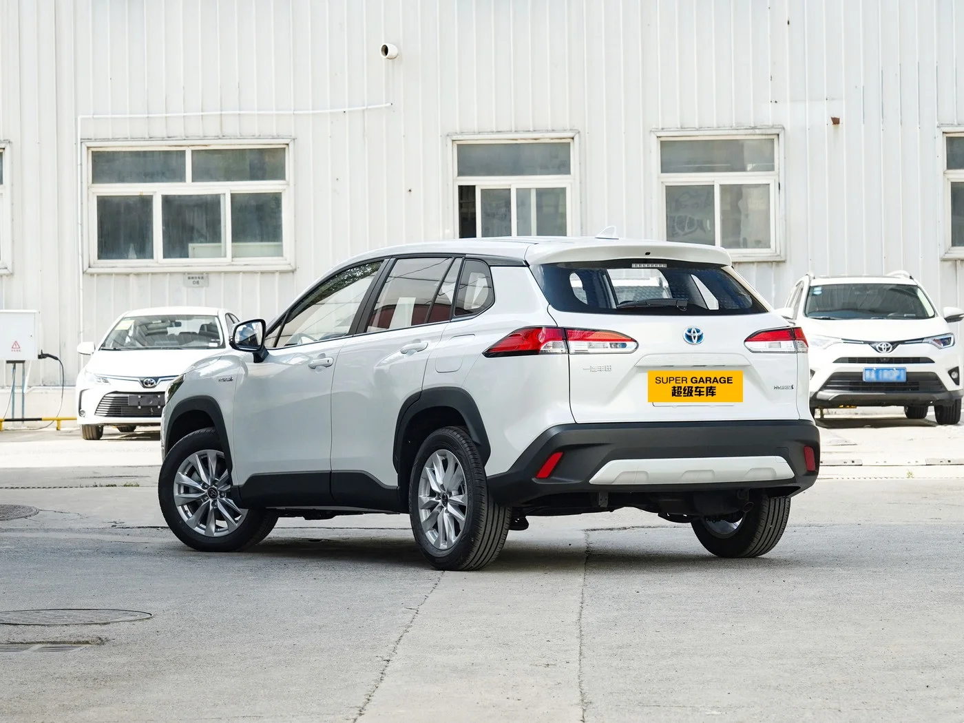 Hot selling global wholesale Japanese fuel car compact Suv 2024