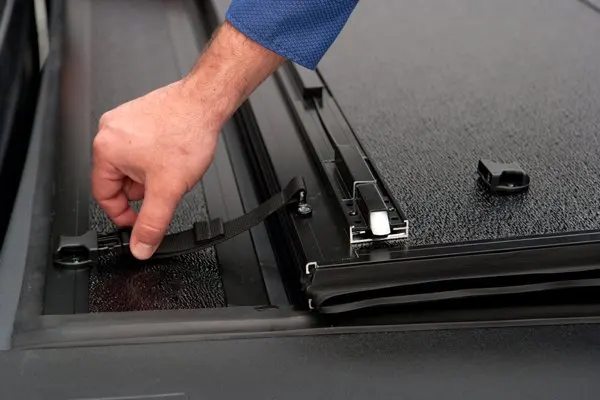 Other Exterior Accessories Hard Tri Fold Tonneau Cover Pickup Truck Cover for Toyota Hilux 4x4