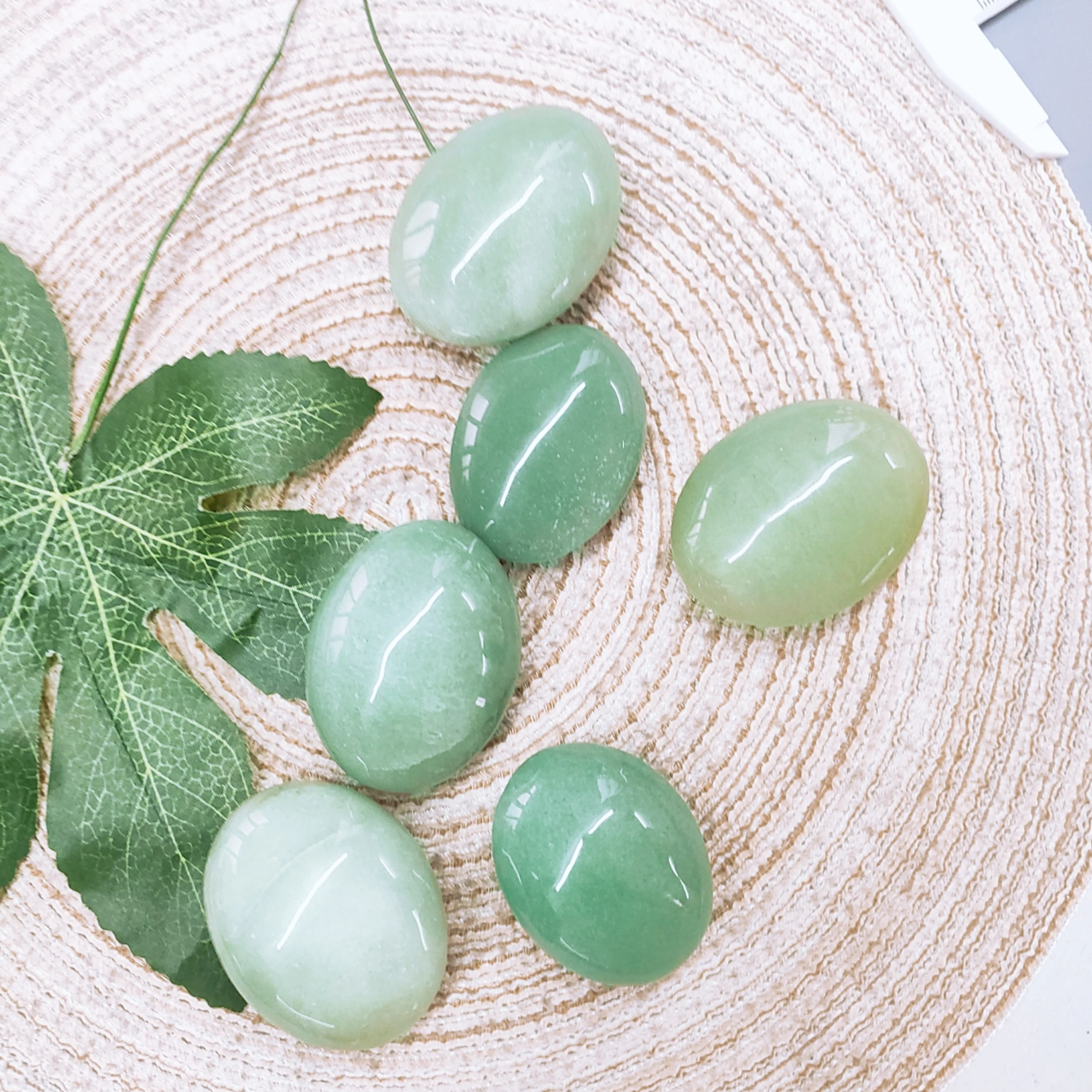 Hot Sale High Quality Natural Green Aventurine Palm Stone  Healing Crystal  for Home Decoration