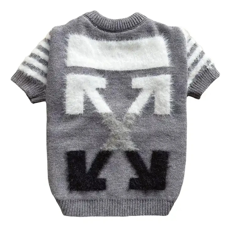 Dog Designer Clothes Wholesale Stocked Winter Medium Small Dog Clothes Vendors Outdoor Clothing for Cats