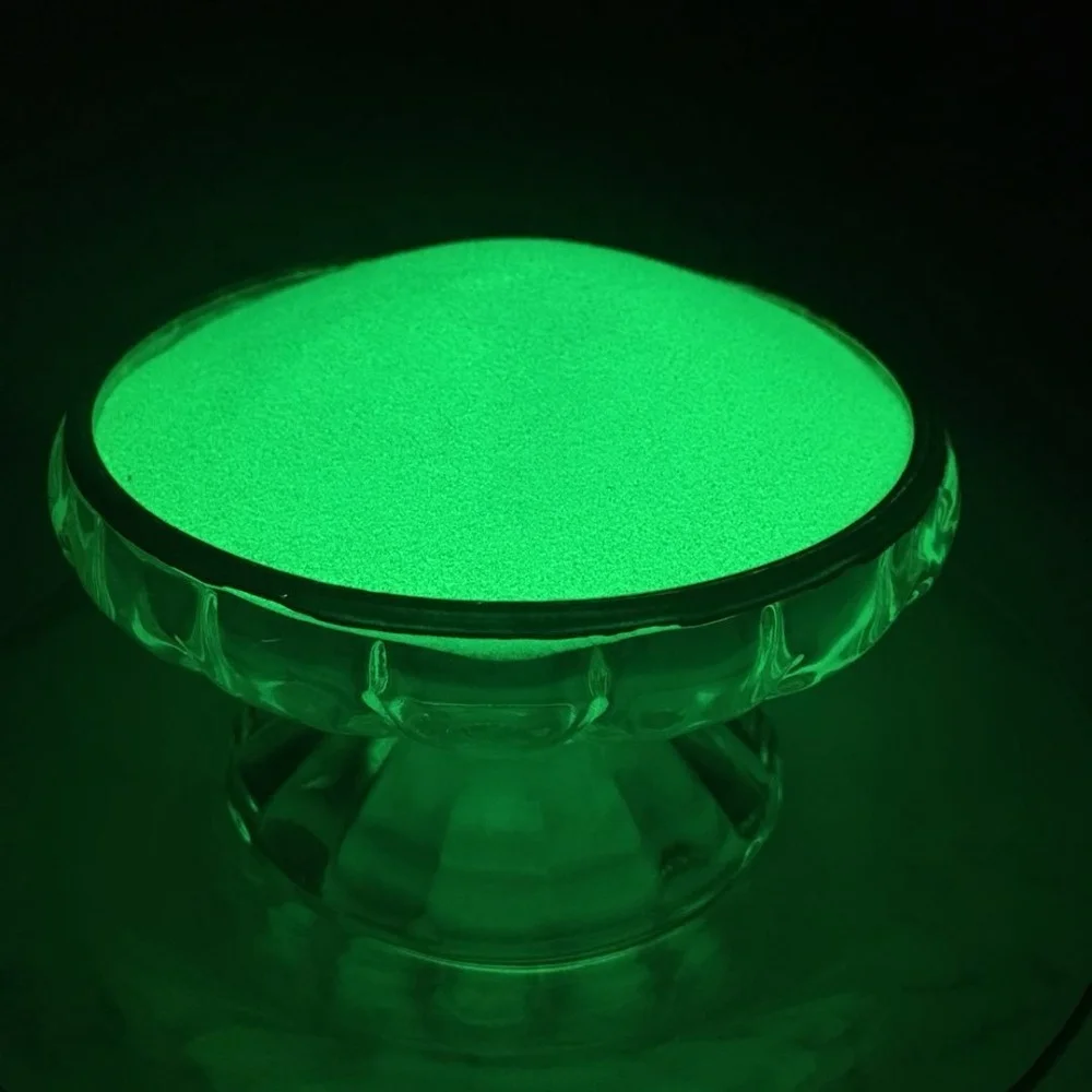 
Chinese Factory Direct Selling Yellow-green Glow in the Dark Powder JPG-386 for Injection Molding / No Harm to Human Body 