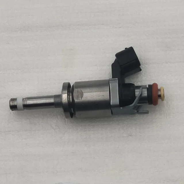 Auto Engine Parts Fuel Injector OEM P510-13-250 Gas Nozzle for Mazda 3