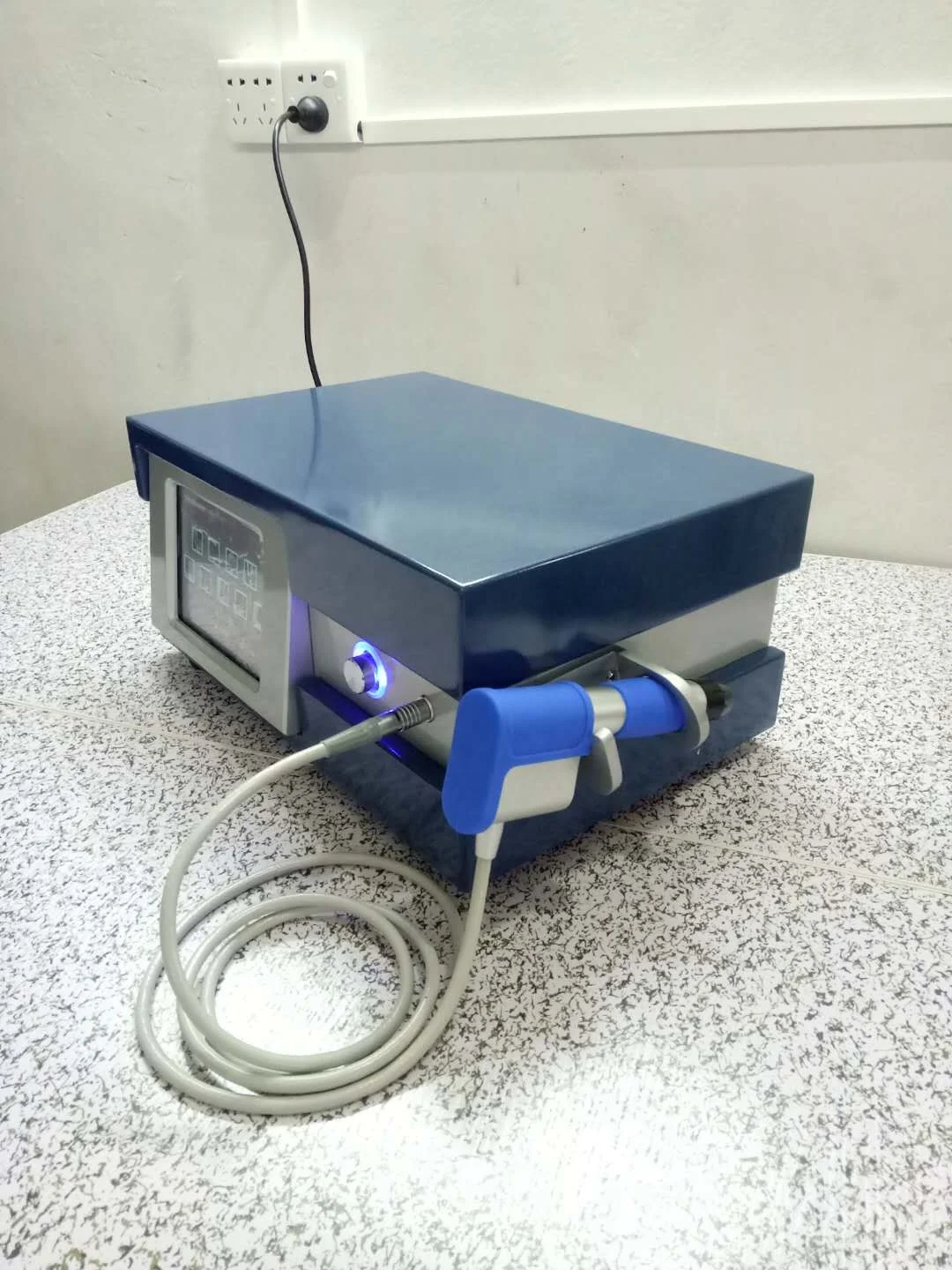 New technology SW13 Pneumatic Shock Wave Machine ED Treatment 1-21Hz for clinic use