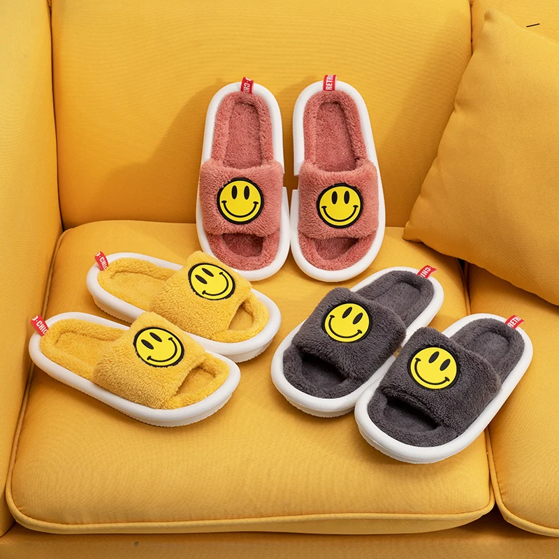 Хлопковые пушистые меховые декорированные тапочки с открытым носком со смайликом, Короткие Плюшевые флисовые зимние домашние тапочки на плоской подошве для пар, женские Тапочки