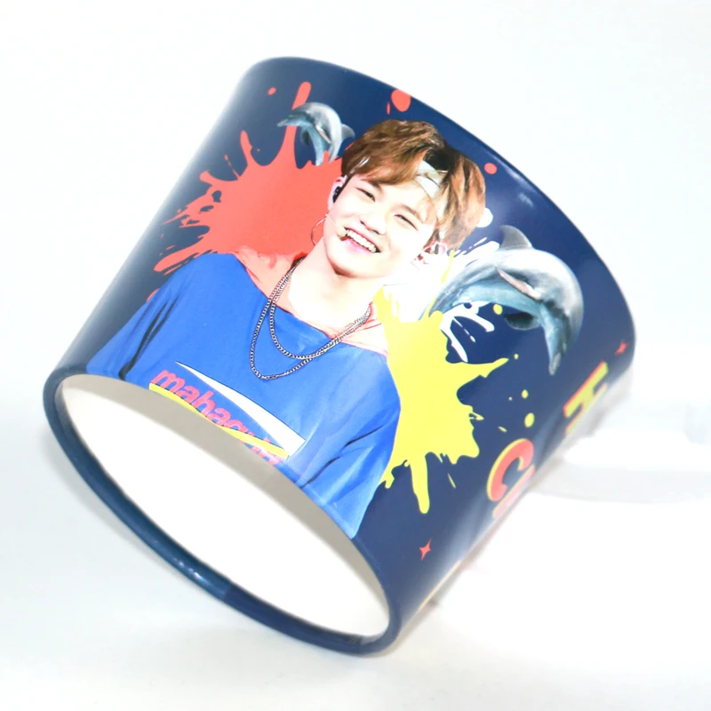 Custom printing kpop paper cup sleeve holographic glitter air cupsleeve for coffee cups