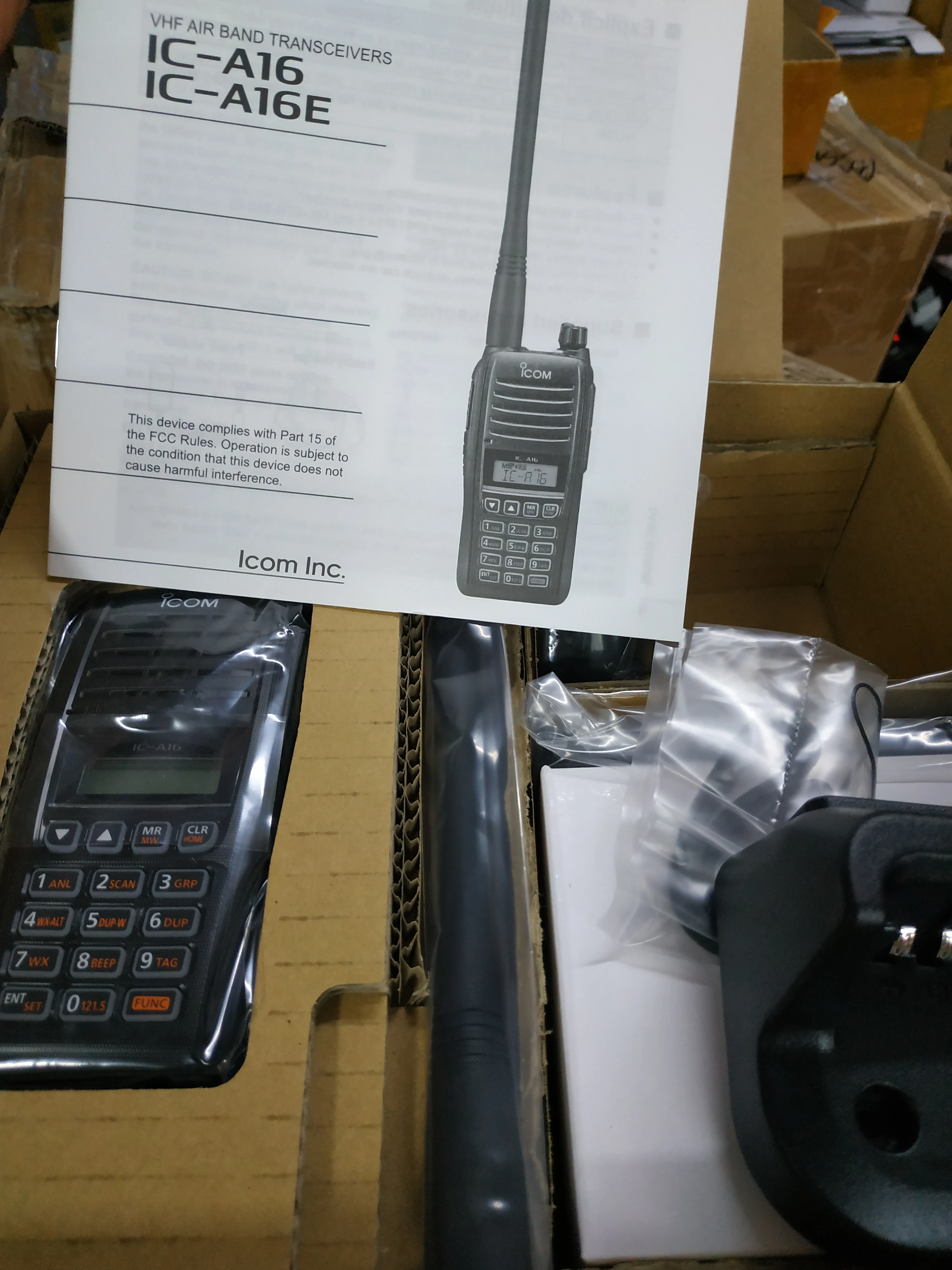 ICOM IC A16  A16E  VHF  Aviation Handheld  VHF AIR BAND TRANSCEIVERS walkie talkie  radio
