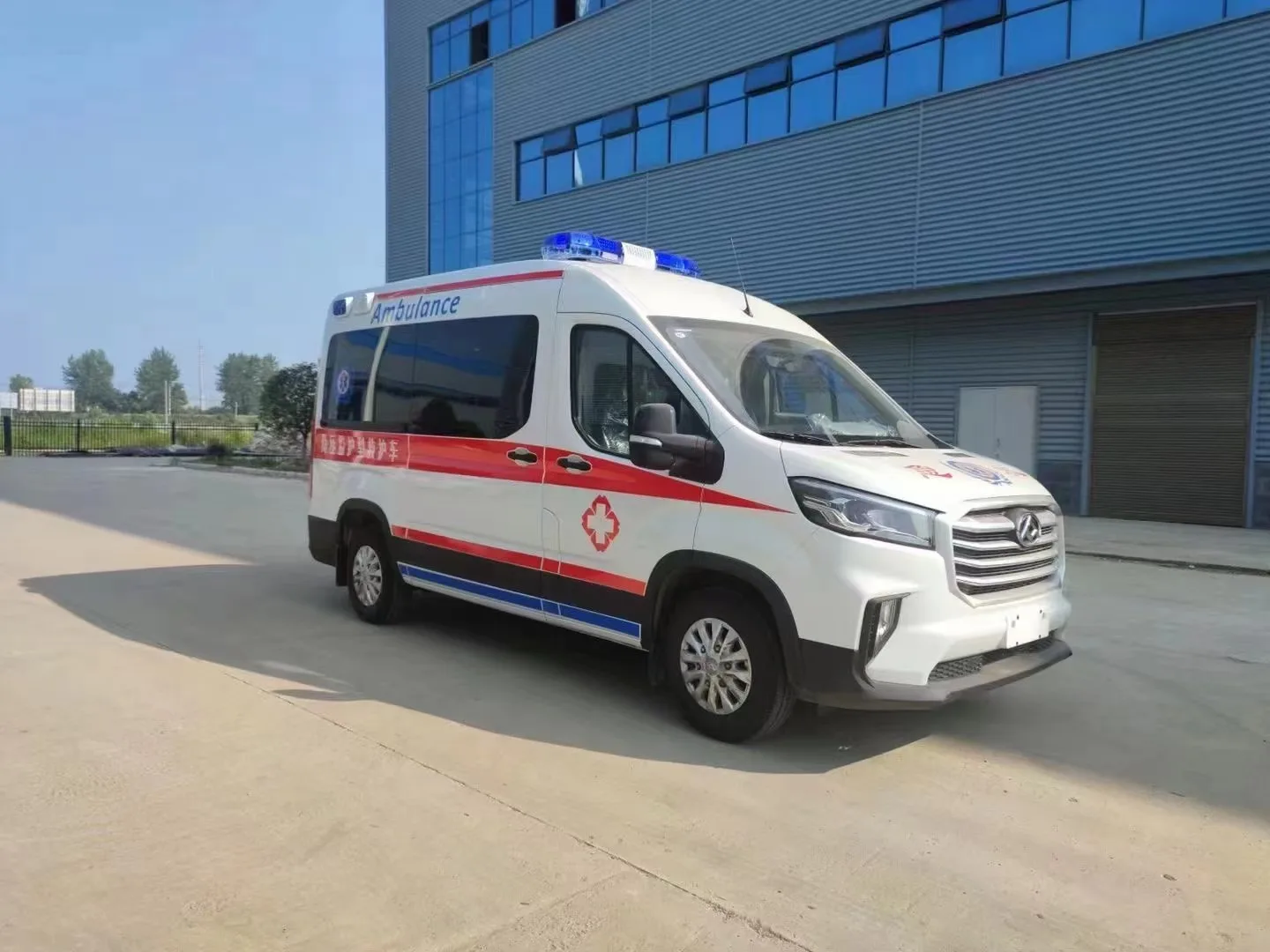 Factory Direct Sale Emergency Ambulance Vehicle Medical Van Ambulance with Basic Life Support