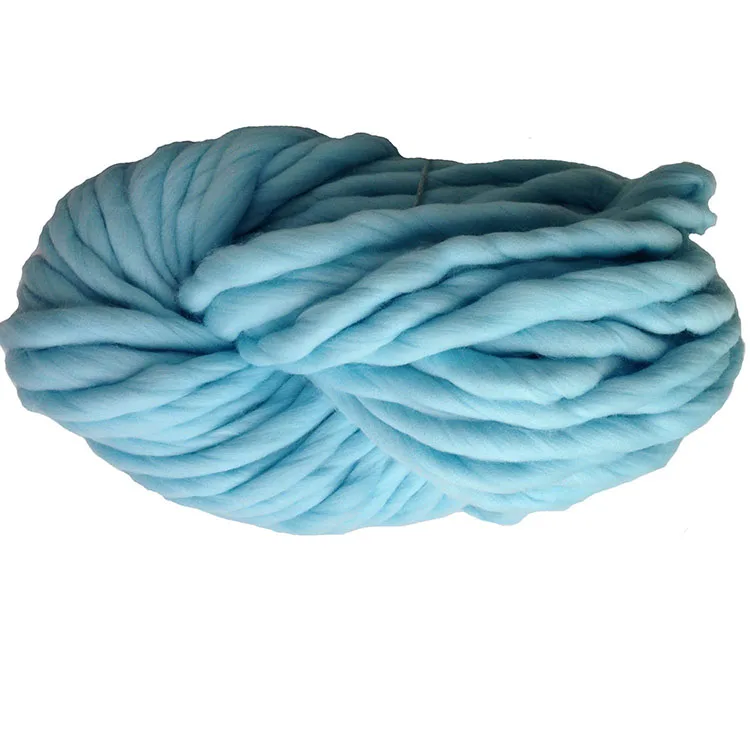 Hot Sale Very Fluffy Soft Warm Hypoallergenic Super Chunky Roving Big Yarn for Hand Knitting Sweaters Crochet